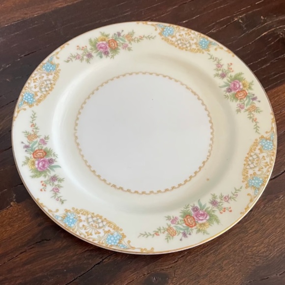 RARE Noritake China Bread or Salad Plate, Small Plate, Floral Spray, Gold Trim - Picture 2 of 7